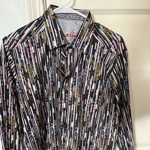 Robert Graham dress shirt in Medium.  BNWT.  Great pattern on shirt and cuffs.